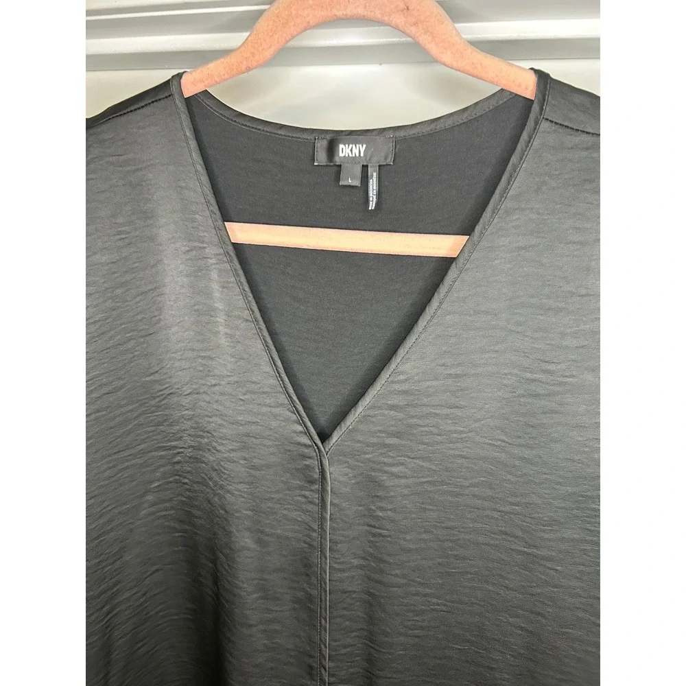 DKNY Black Satin V-Neck Blouse Oversized Short‎ Sleeve Top Large Office Capsule - Picture 2 of 7